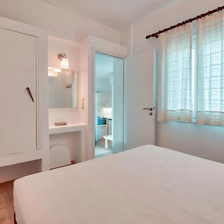 אנטיפארוס Glaros Studios Apartments מראה חיצוני תמונה